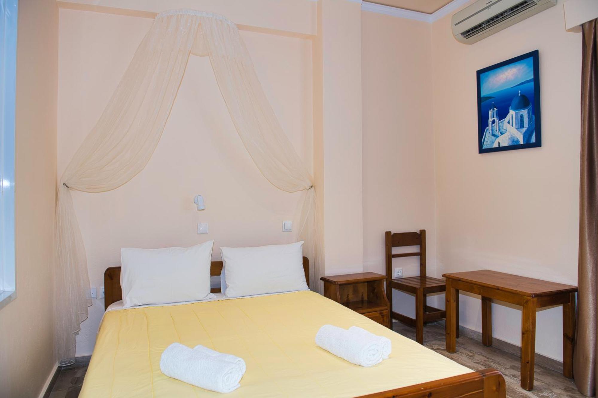 Villa Nikos Karamolegkos Kamari Luaran gambar
